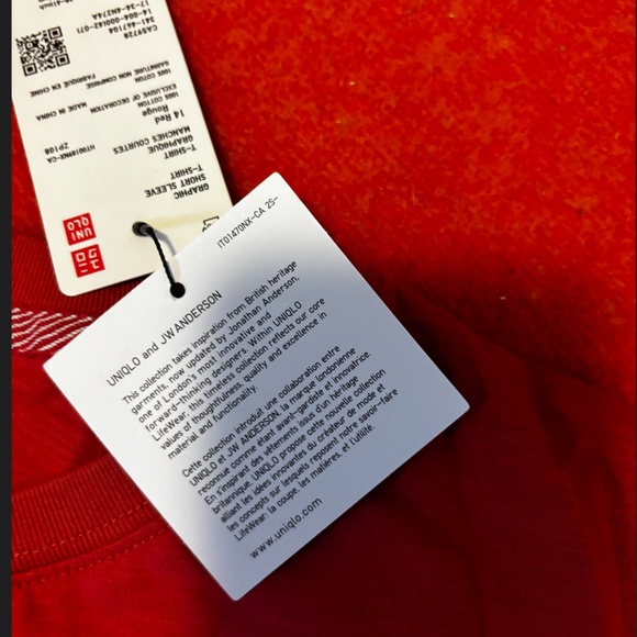 Uniqlo and JW Anderson collab red stripe short sleeves tee NWT - Picture 4 of 8